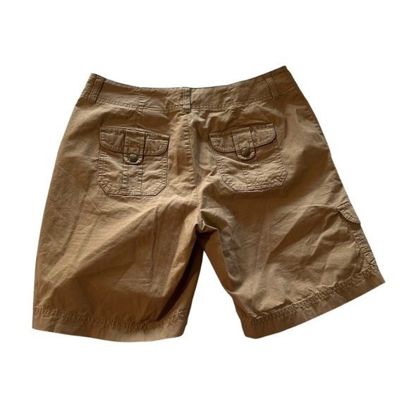 Eddie Bauer Mercer Fit woman's size 6 brown shorts - Picture 2 of 4